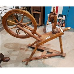 ANTIQUE SPINNING WHEEL