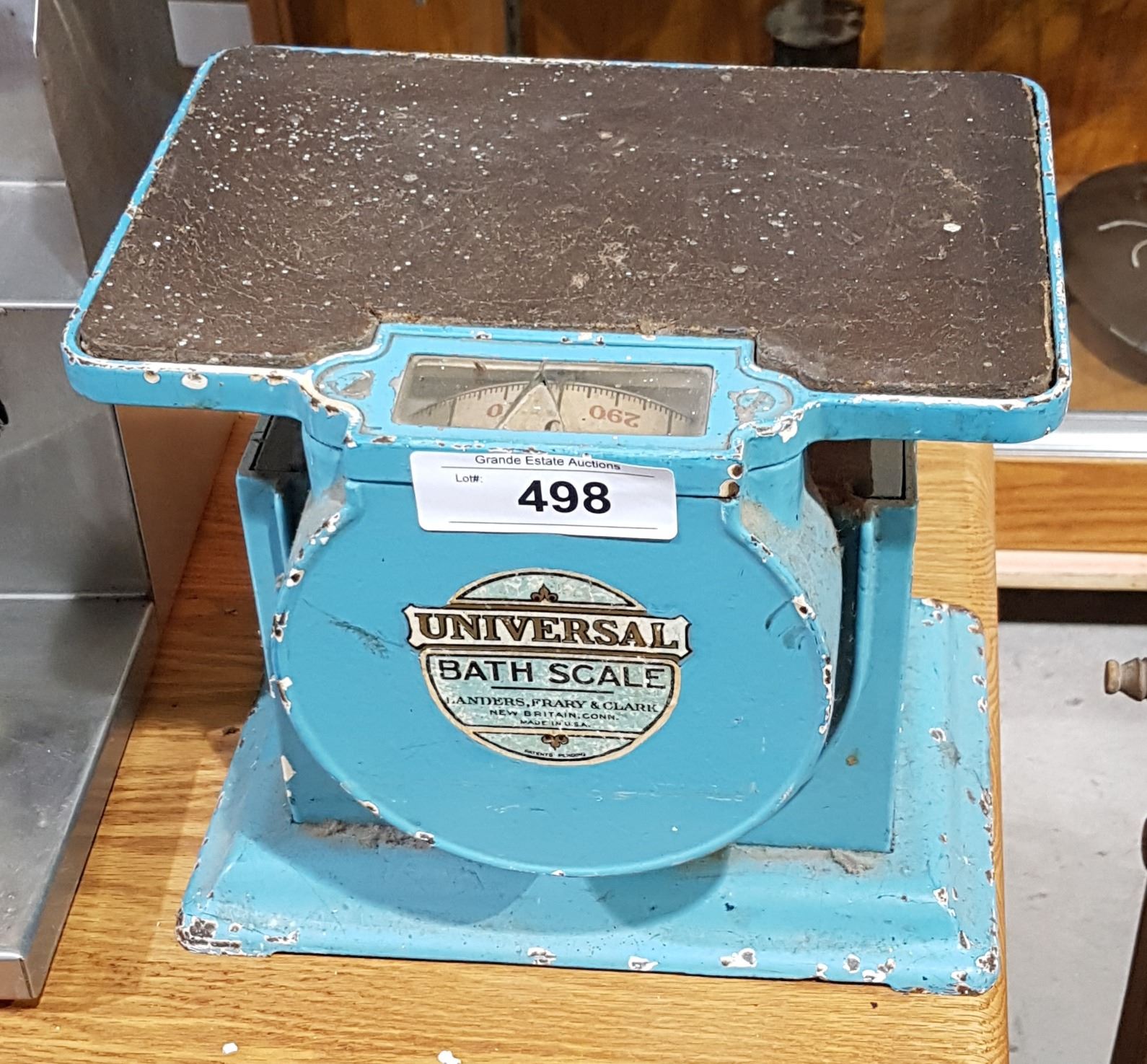ANTIQUE UNIVERSAL BATH SCALE