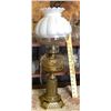 Image 1 : ANTIQUE BRASS AND GLASS OIL LAMP