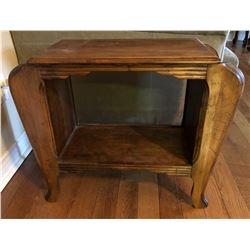 SOLID WOOD END TABLE