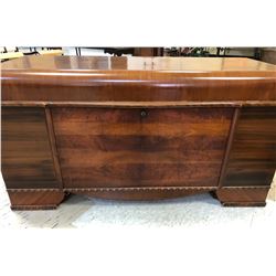 ANTIQUE BOSHART CEDAR CHEST - SEAFORTH, ON