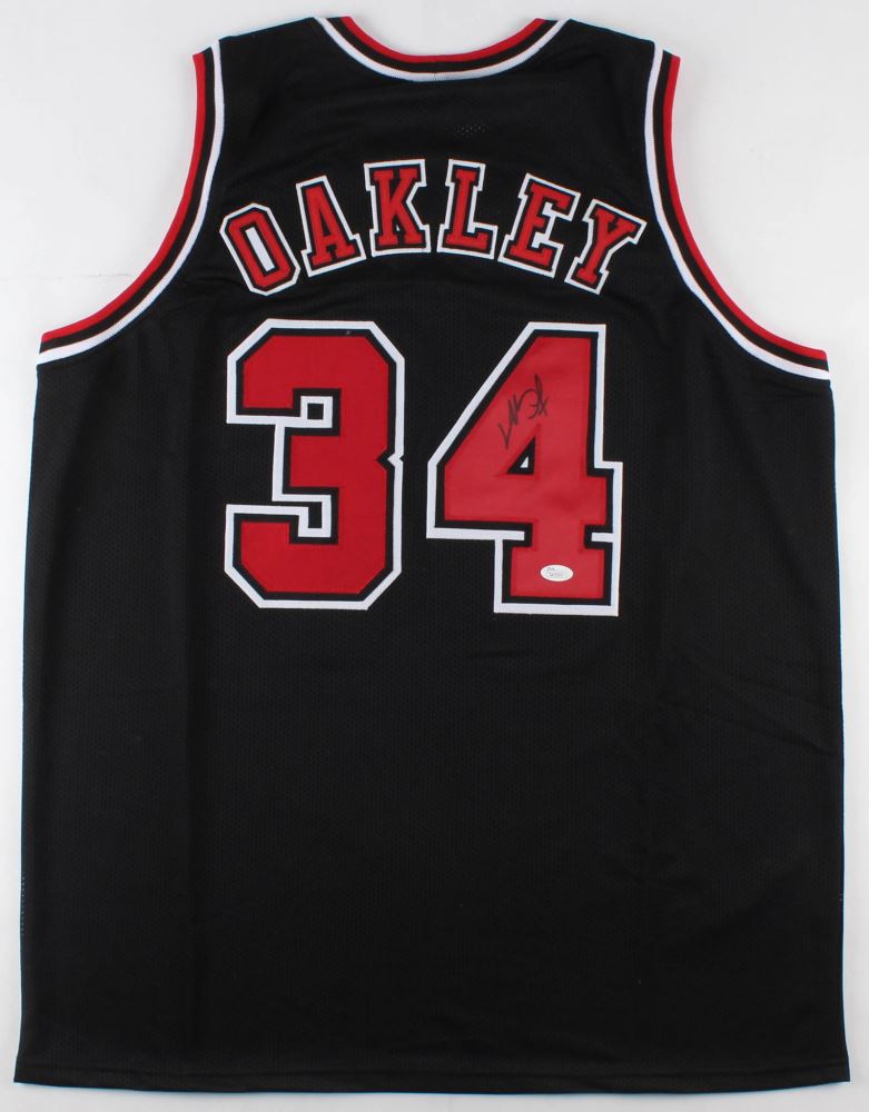 charles oakley bulls jersey