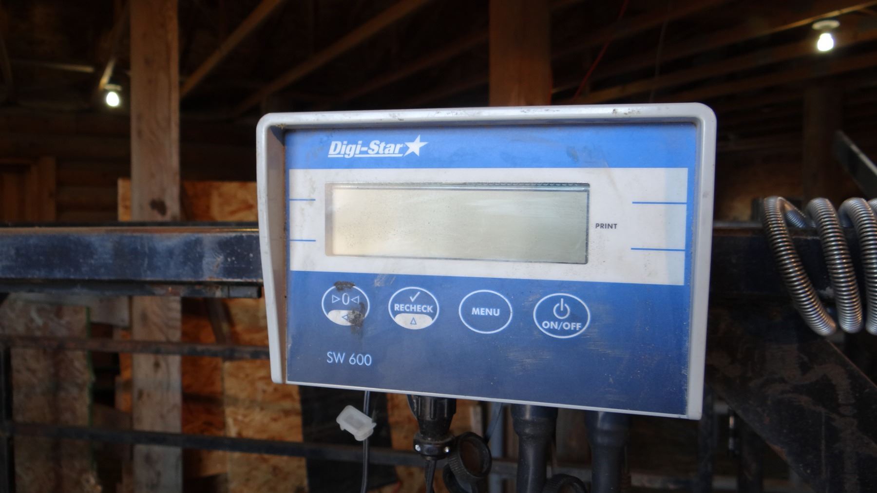 Digi-Star SW600 digital chute scale