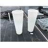 Image 1 : 2 WHITE PLASTIC BOTTOM LIT PLANTERS