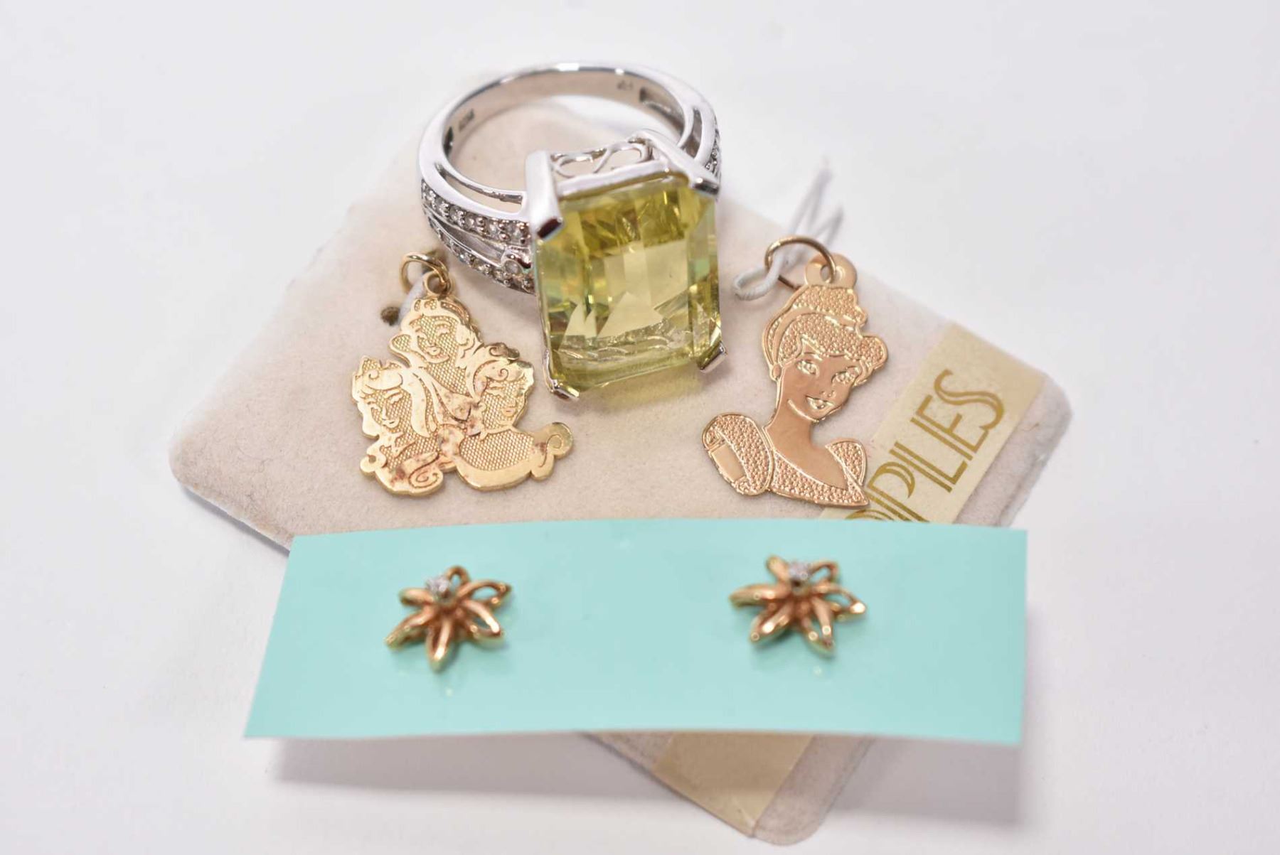 Selection Of Jewellery Including Disney Couture 10kt Gold Cinderella selection-of-jewellery-including-disney-couture-10kt-gold-cinderella