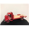 Image 2 : VINTAGE 1938 BUDWEISER DELIVERY TRUCK REPLICA WITH ACCESSORIES AND CHEST