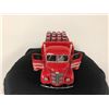 Image 3 : VINTAGE 1938 BUDWEISER DELIVERY TRUCK REPLICA WITH ACCESSORIES AND CHEST