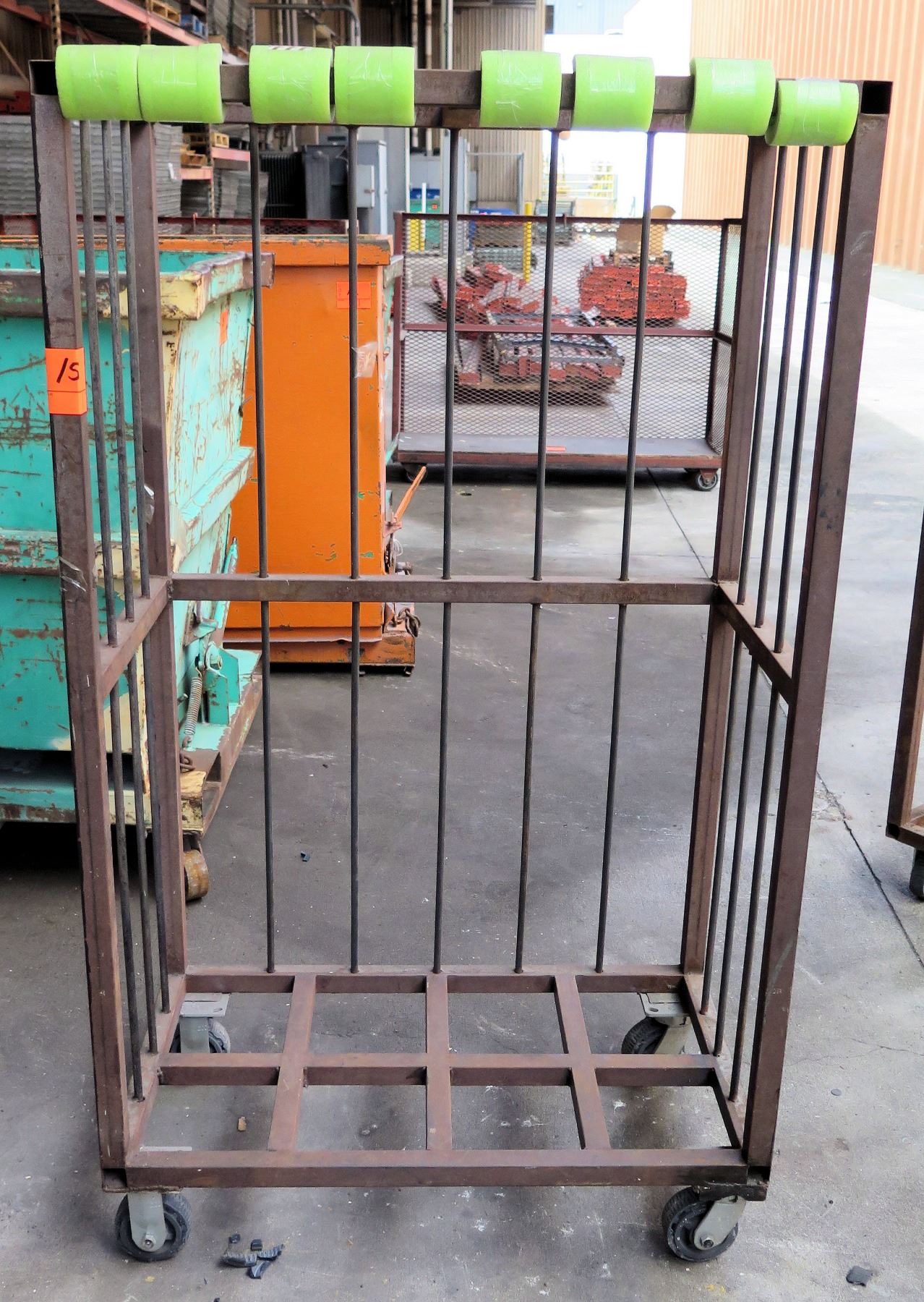 Heavy Duty Metal Rolling Rack, 39