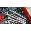 Image 9 : Craftsman Locking / Rolling Tool Chest, Filled with Tools
