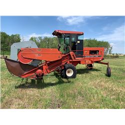 International 4000 SP Swather