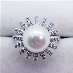 118) STERLING SILVER PEARL & CZ FLOWER RING