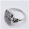 Image 3 : 122) STERLING SILVER FLOWER PATTERN RING