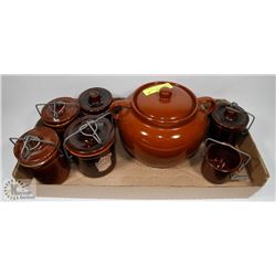 BEAN POT & 6 SMALL CHEESE CROCKS.