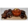 Image 1 : BEAN POT & 6 SMALL CHEESE CROCKS.