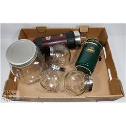 FLAT OF HOME AND KITCHEN WARES