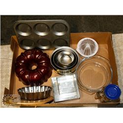 FLAT OF BAKEWARE AND ACCESSORIES