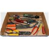Image 1 : FLAT OF ASSORTED SCREWDRIVERS AND PLIERS