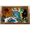 Image 1 : BOX OF ESTATE COOKIE JARS, COLORED GLASS AND