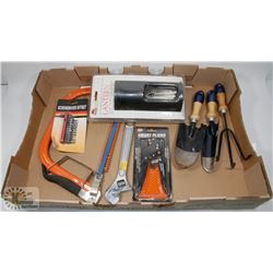 FLAT OF ASSORTED YARD AND GARDEN TOOLS