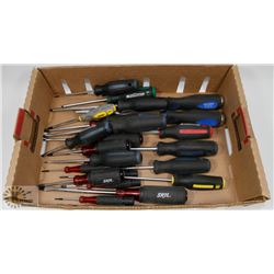 FLAT OF ASSORTED SCREWDRIVERS