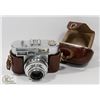 Image 1 : VINTAGE VITOMATIC II CAMERA