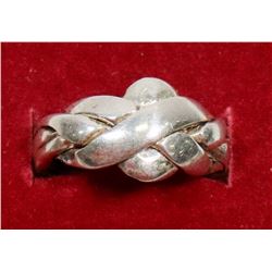 .925 SILVER PUZZLE RING SIZE 5.5