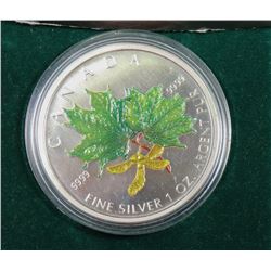 2002 RCM $5 FINE SILVER COLOURED COIN: MAPLE LEAF
