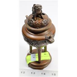 VINTAGE CHINESE BRONZE INCENSE BURNER.
