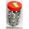 Image 1 : LARGE JAR OF VINTAGE MARBLES. COLLECTIBLES