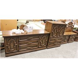 VINTAGE 5 PC BEDROOM SUITE INCL DRESSER