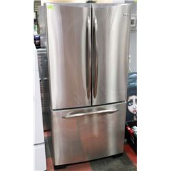 GE FRENCH DOOR FRIDGE 33"X32"X68.5".