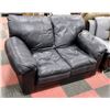 Image 1 : LEATHER 57" LOVE SEAT