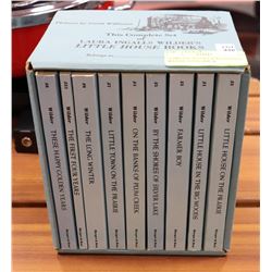 COMPLETE SET OF LAURA INGALLS WILDER LITTLE HOUSE