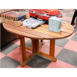 CEDAR FOLDING PATIO TABLE 60"X50"X30"