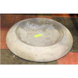 CONCRETE GROUND BIRDBATH 19" WIDE