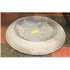 Image 1 : CONCRETE GROUND BIRDBATH 19" WIDE