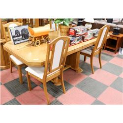WOOD DINING ROOM TABLE WITH 4 CHAIRS.