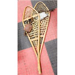 PAIR OF VINTAGE SNOWSHOES