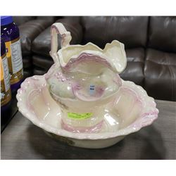 1979 BASIN AND PITCHER SET WITH VINTAGE COTTAGE