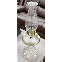 VINTAGE OIL LAMP