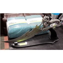 FIRE DRAGON DEATH SWORD KNIFE W/DISPLAY STAND. 21"