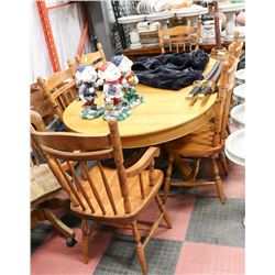 VINTAGE SOLID WOOD TABLE WITH 6 CHAIRS