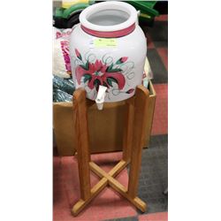 WATER DISPENSER ON STAND NO LID