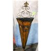 Image 1 : ANTIQUE BRONZE DECORATIVE WALL / FENCE SCONCE