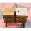 Image 1 : VINTAGE ACCORDIAN STYLE SEWING CASE