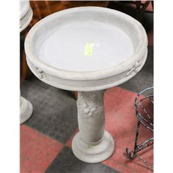 2 PIECE CONCRETE BIRDBATH 16 X 23