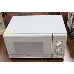 EMRESON TURNTABLE MICROWAVE