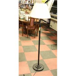 5' TORCHIERE LAMP