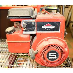 BRIGGS AND STRATON 5HP GAS WATER PUMP
