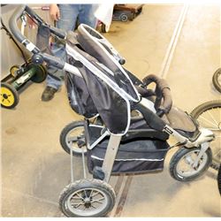 ZOOPER JOGGING STROLLER